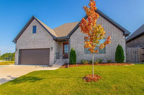 206 Kanis Ridge Dr, Little Rock, AR 72223