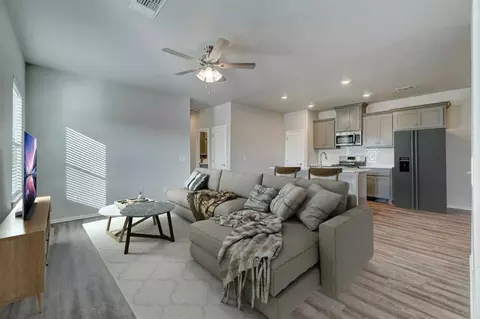 9341 NW 124th St, Yukon, OK 73099