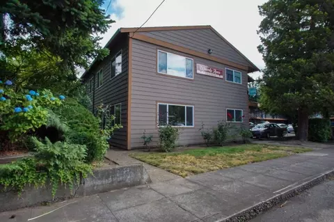 3725 SE Rhine St #B4, Portland, OR 97202