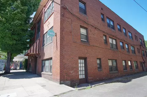 2267 NW Glisan St #203, Portland, OR 97210