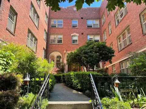 124 Warren Ave N #209, Seattle, WA 98109