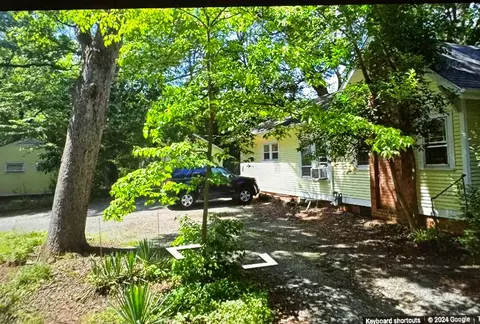 3 Davie Cir # B, Chapel Hill, NC 27514