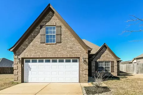 5899 Antler Trl, Southaven, MS 38672