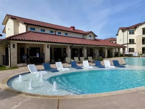 9018 N Lake Creek Pkwy #B2-16, Austin, TX 78717