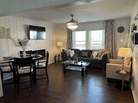 301 E Lafayette St #3, Abbeville, LA 70510