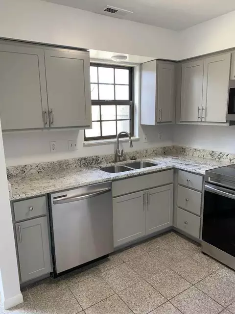 726 Ohio Pike #726G, Cincinnati, OH 45245