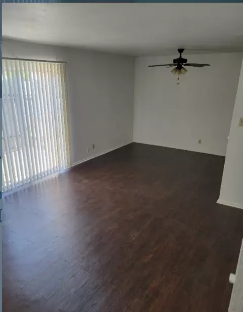 155 Sprucewood Ln #D, San Antonio, TX 78216