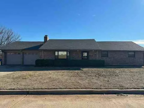 421 Francis Ave, Lindsay, OK 73052