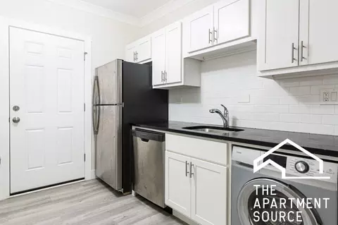 1417 W Hutchinson St #1, Chicago, IL 60613