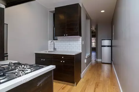 1320 Sterling Pl #2R, Brooklyn, NY 11213