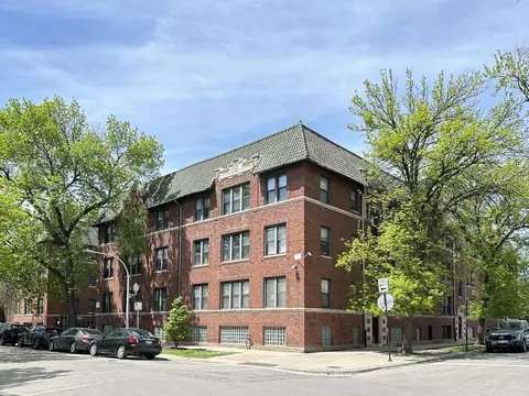 2700 N Spaulding Ave #1EE, Chicago, IL 60647