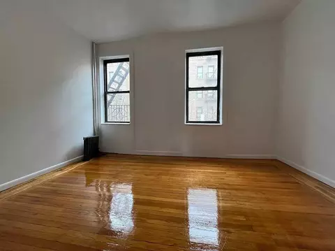 656 W 171st St #3E, New York, NY 10032