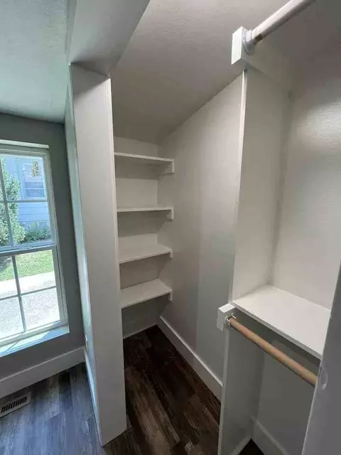 415 E Jackson St, Pittsburg, KS 66762