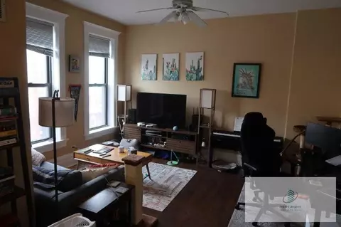 1547 W Blackhawk St #3C, Chicago, IL 60642