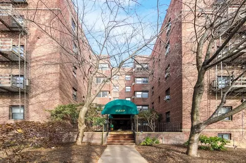 2339 Hudson Ter, Fort Lee, NJ 07024