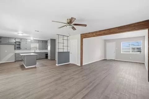 2721 Ash Park Dr, Richland Hills, TX 76118