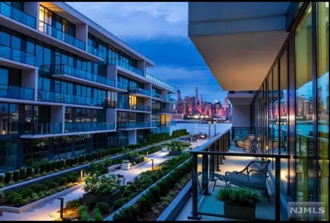 1200 Avenue At Port Imperial, Weehawken, NJ 07086