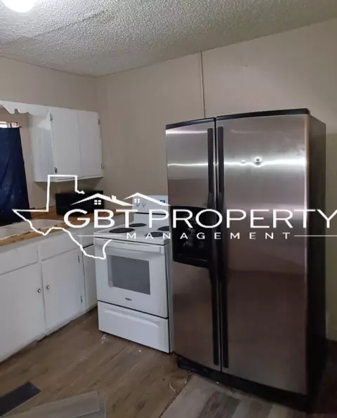 806 Park St, Marlin, TX 76661
