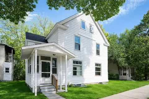 1203 8th St SE, Minneapolis, MN 55414