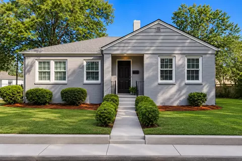 2102 E 41st St, Savannah, GA 31404