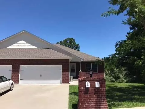 11977 Village Cir, Rolla, MO 65401