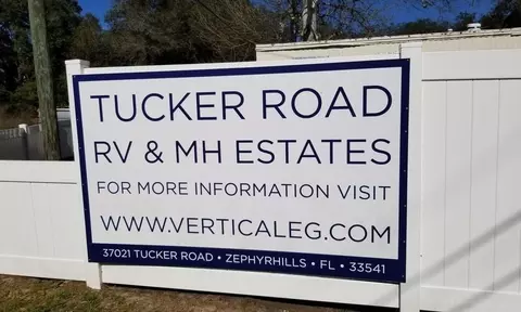 37021 Tucker Rd #9, Zephyrhills, FL 33541