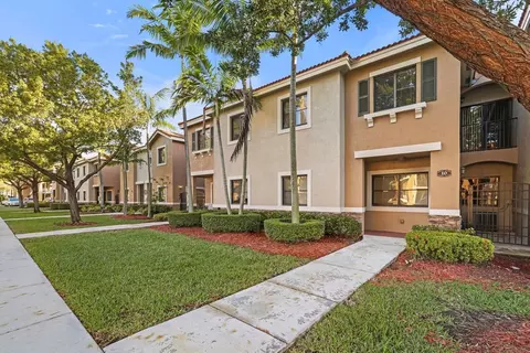 22721 SW 88th Pl #19, Cutler Bay, FL 33190