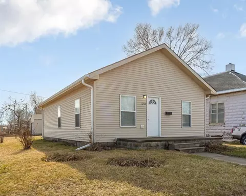 1203 7th Ave, Council Bluffs, IA 51501