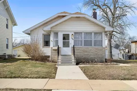 1132 Leavitt St, Waterloo, IA 50702