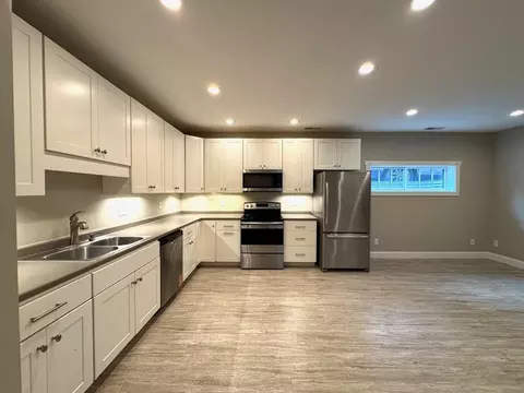 27 Clemmons St, Asheville, NC 28801