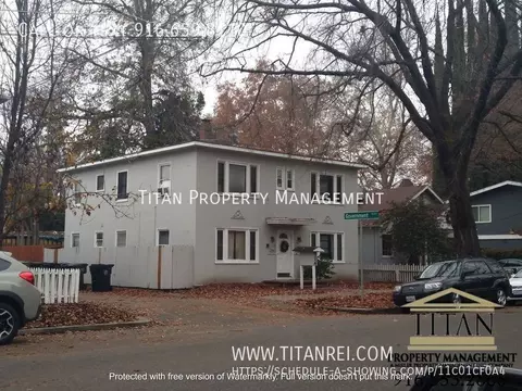 714 27th St #2, Sacramento, CA 95816