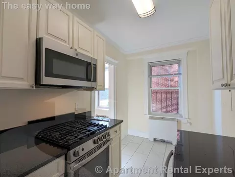 26 Chauncy St #12, Cambridge, MA 02138