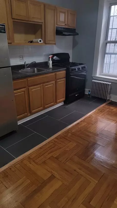 166 E 93rd St #1, Brooklyn, NY 11212