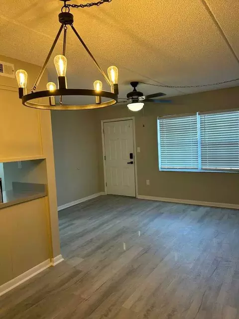 300 N Dewey St, Eustis, FL 32726