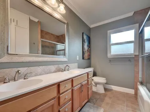 610 W North Loop Blvd, Austin, TX 78751 photo 21