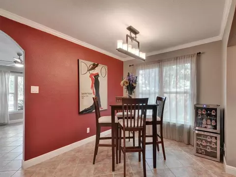 610 W North Loop Blvd, Austin, TX 78751 photo 14