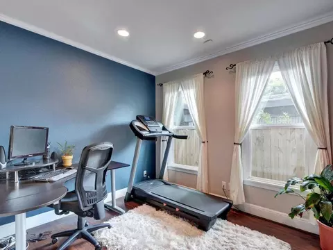 610 W North Loop Blvd, Austin, TX 78751 photo 20