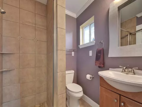 610 W North Loop Blvd, Austin, TX 78751 photo 22