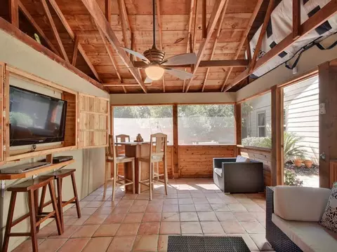 610 W North Loop Blvd, Austin, TX 78751 photo 31