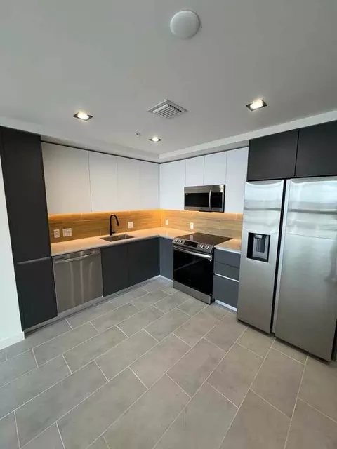 33 NW 28th St, Miami, FL 33127