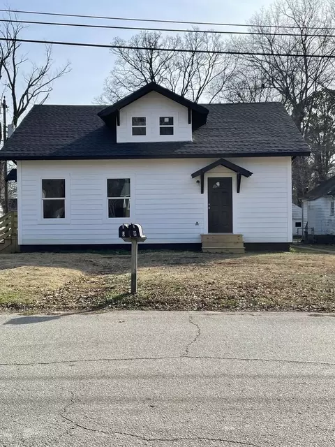 222 Fairmont Ave #A, Jackson, TN 38301