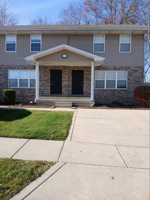 1805 Dainesway, Valparaiso, IN 46383