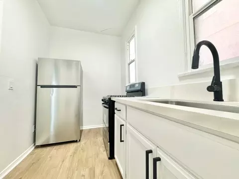 412 S Burlington Ave #1-4, Los Angeles, CA 90057