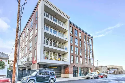 2010 NW Pettygrove St #411, Portland, OR 97209