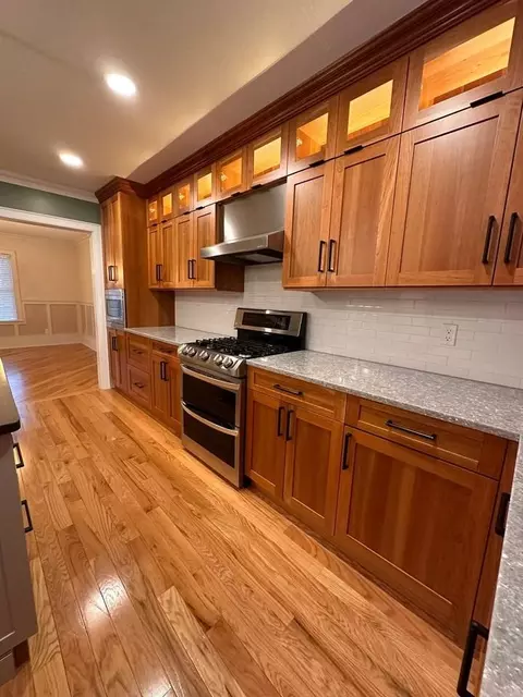 23 Cayuga Ct, Burlington, VT 05408
