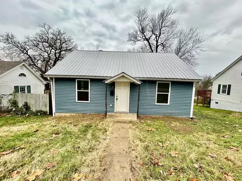 524 Graham Ave, Harrodsburg, KY 40330