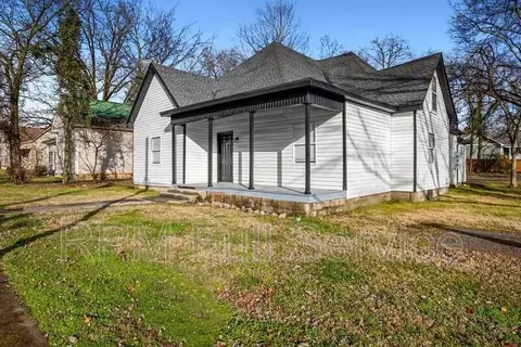 1002 N Maple St #B, Murfreesboro, TN 37130