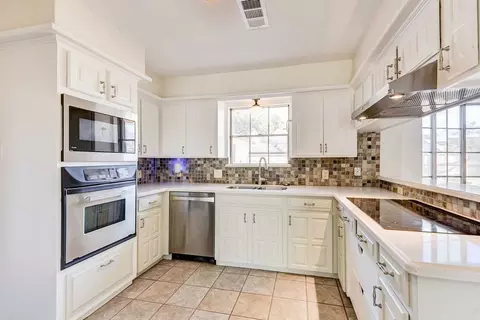 16339 Clearcrest Dr, Houston, TX 77059