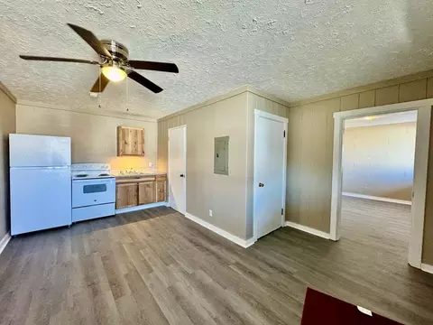 1018 W Lexington Ave #20, Winchester, KY 40391
