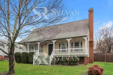4036 Hilltop Field Dr, Chester, VA 23831